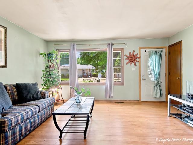 House for sale in Mchenry, Illinois