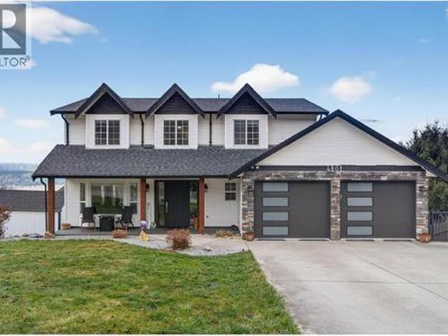 House for sale in Salmon Arm, British Columbia
