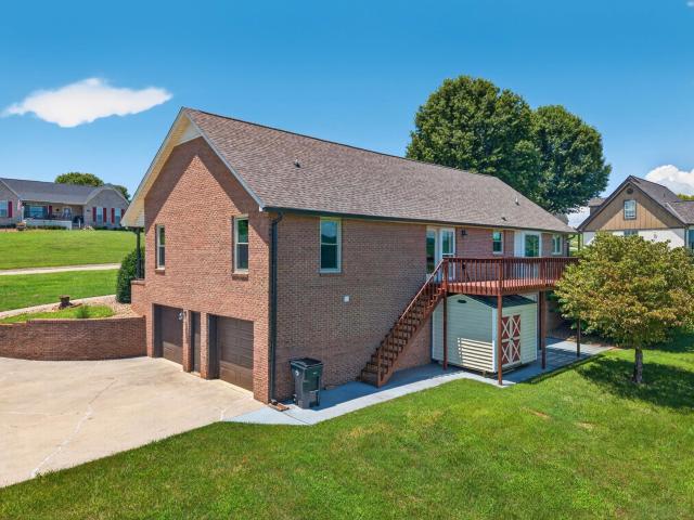 House for sale in Harbor Pointe, Morristown