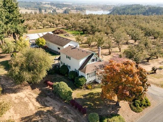 House for sale in Forest Grove, Washington County