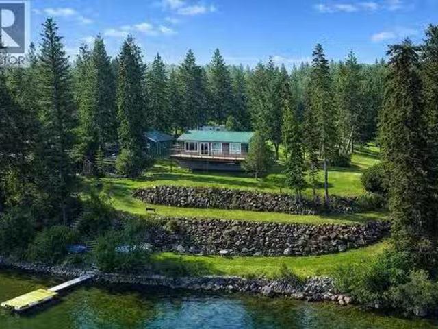 House for sale in 108 Mile Ranch, British Columbia