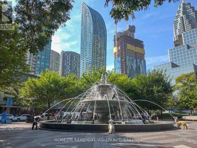 Condo for sale in Toronto Centre, Toronto