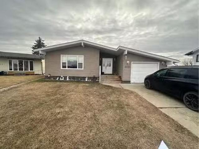 House for sale in Grimshaw, Alberta