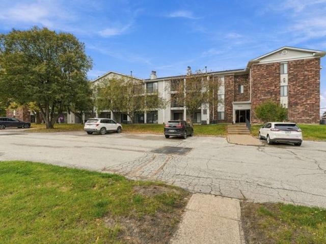 Condo for sale in Urbandale, Polk County