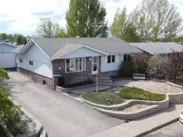 House for sale in Valleyview, Alberta