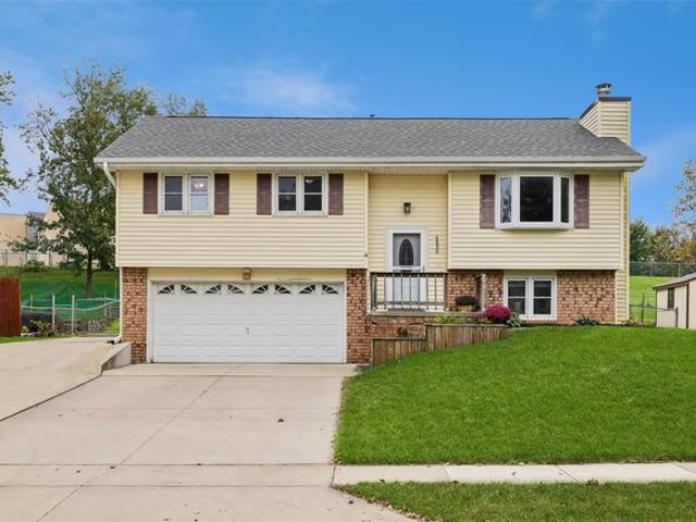 House for sale in Lakewood HOA, Norwalk