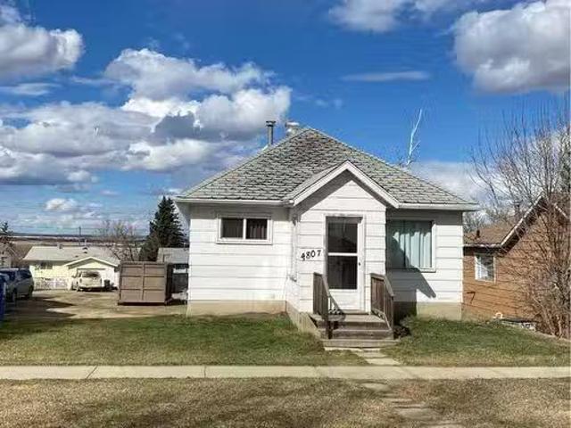 House for sale in Spirit River, Alberta