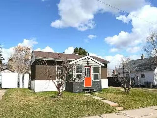 House for sale in Stony Plain, Alberta