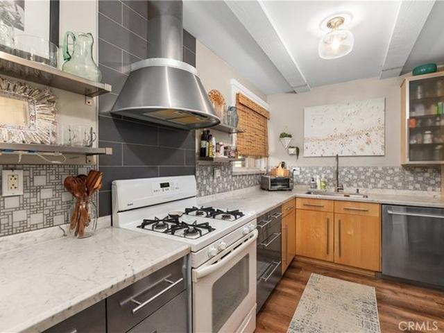 Condo for sale in Canoga Park, California