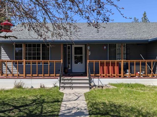 House for sale in Chattaroy, Washington