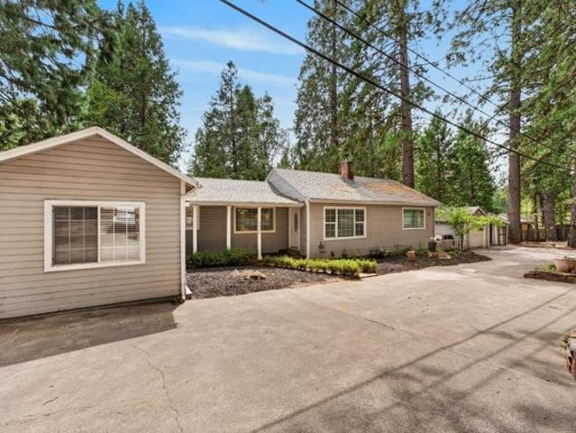 House for sale in Camino, California