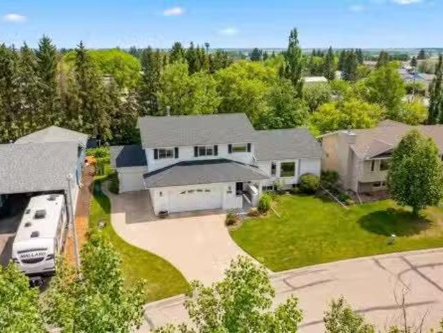 House for sale in Lacombe, Alberta