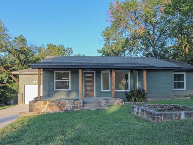 House for sale in Benbrook, Texas