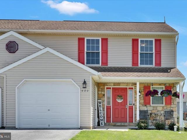Townhouse for sale in New Holland, Pennsylvania