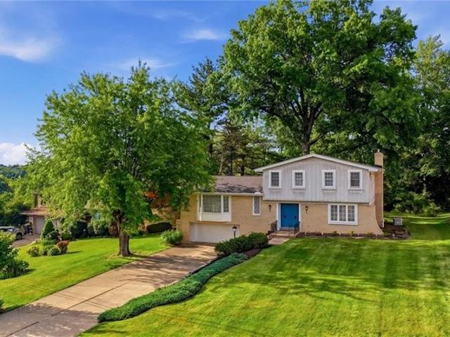 House for sale in Coraopolis, Pennsylvania