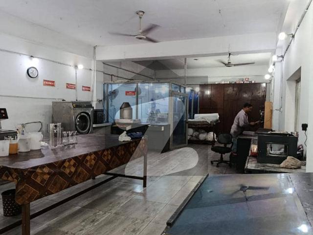Commercial for sale in Faisalabad, Islamabad Capital Territory