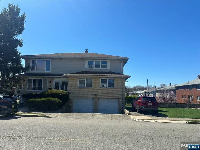 Duplex for rent in Fort Lee Duplex for rent in Fort Lee