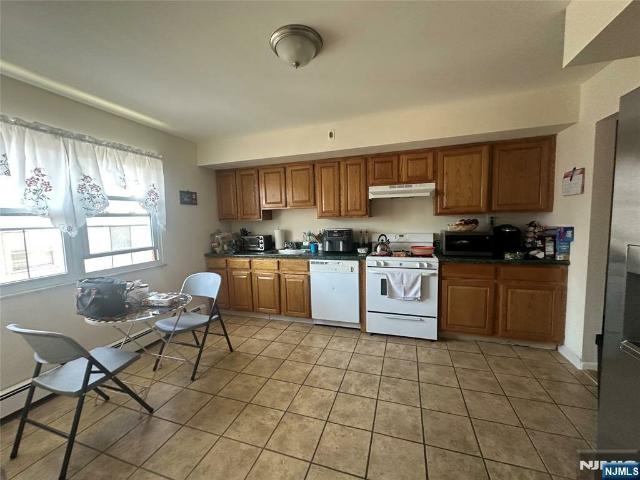 Duplex for sale in Fort Lee Duplex for sale in Fort Lee