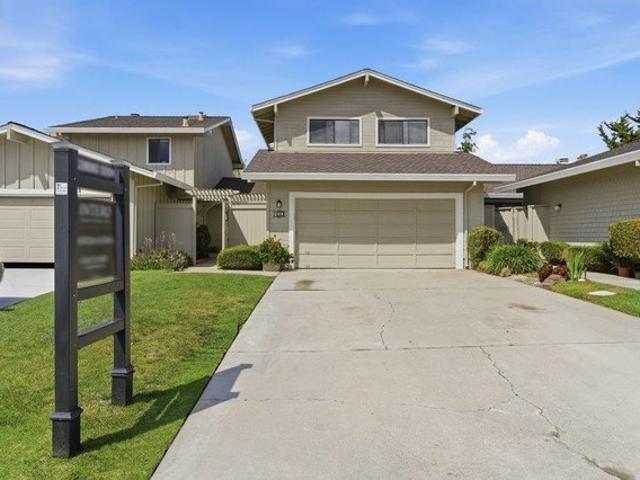 Townhouse for sale in Hollister, California