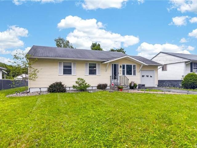 House for sale in Oneida, New York