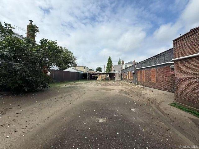 Land for sale in Queens, Arverne