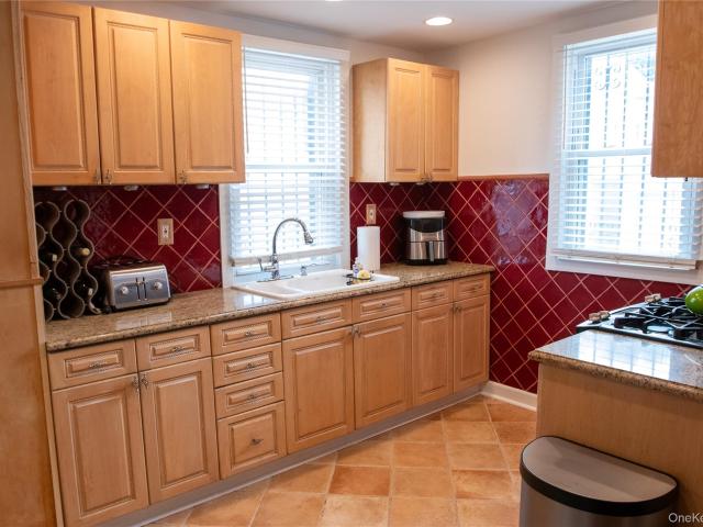 House for sale in The Bronx, Mount Vernon