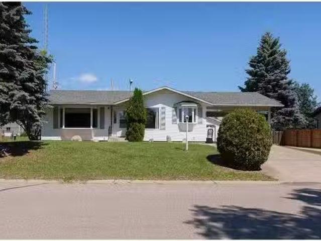 House for sale in Sedgewick, Alberta