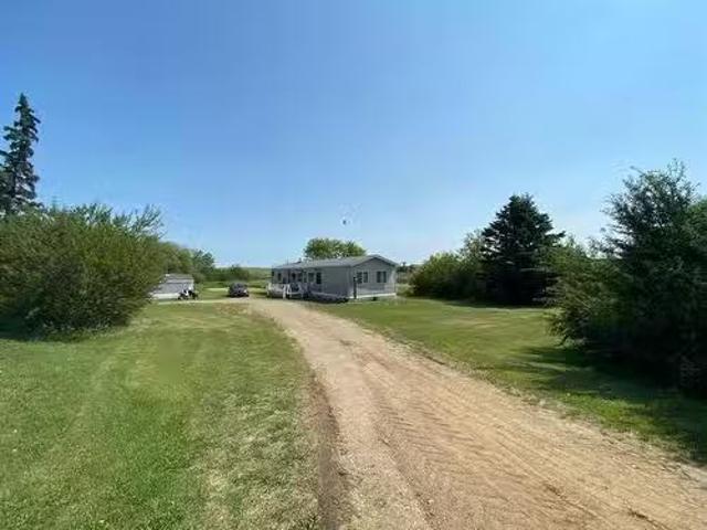 House for sale in Mclaughlin, Alberta
