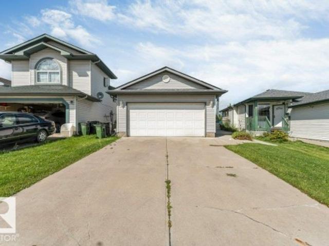House for sale in Wedgewood, Alberta