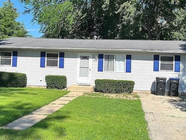 House for sale in Mchenry, Illinois