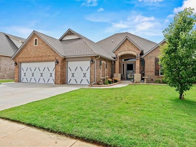 House for sale in Mustang, Oklahoma