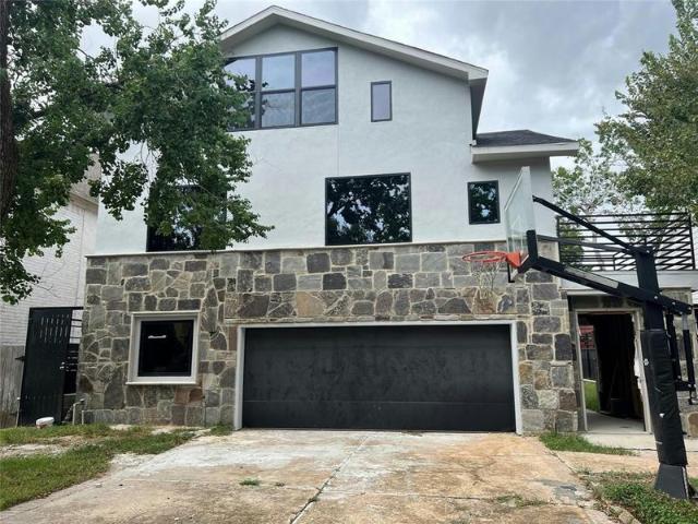 House for sale in Bellaire