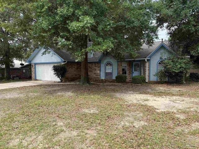 House for sale in Pace, Florida