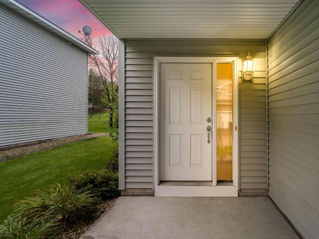 Townhouse for sale in Forest Lake, Washington County