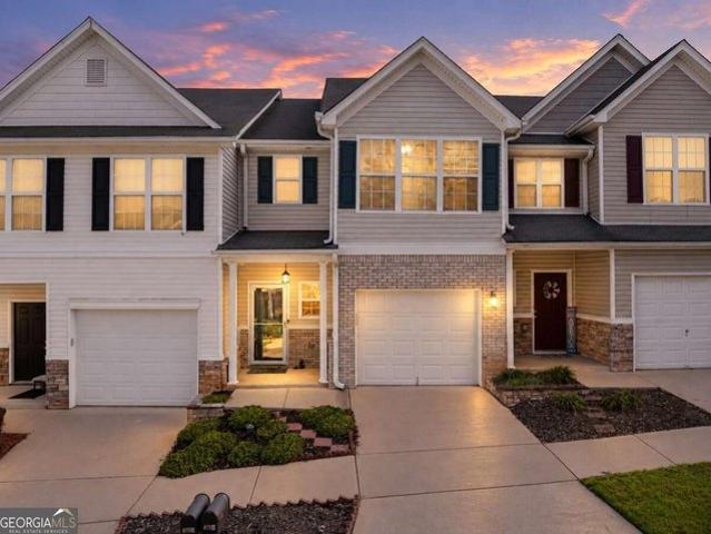 Townhouse for sale in Flowery Branch, Georgia