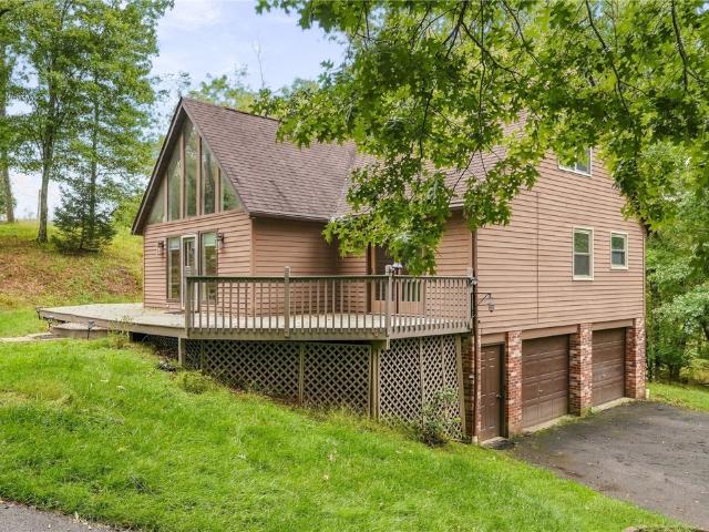 House for sale in Hampton Township, Allegheny County