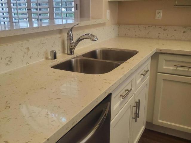 Townhouse for sale in Oak Park, California