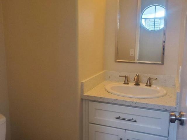 Townhouse for rent in Oak Park