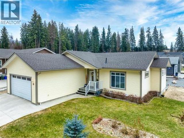 House for sale in Salmon Arm, British Columbia