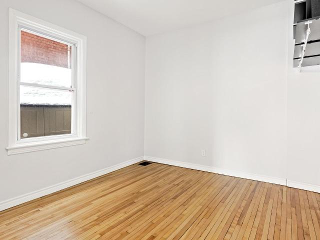 Apartment for rent in Mulhurst Bay, Ontario