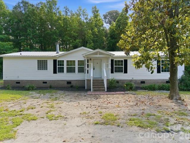 House for sale in Burgaw, North Carolina