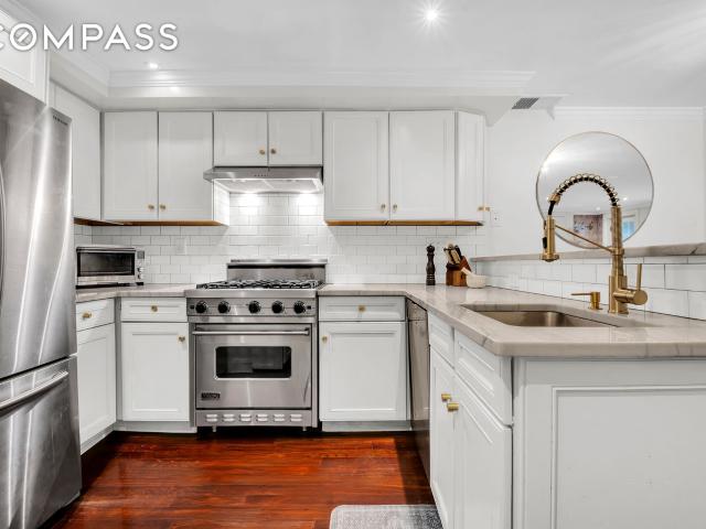 Condo for sale in Arverne, New York
