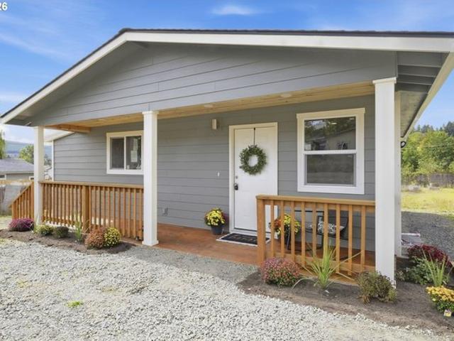 House for sale in Lowell, Lane County