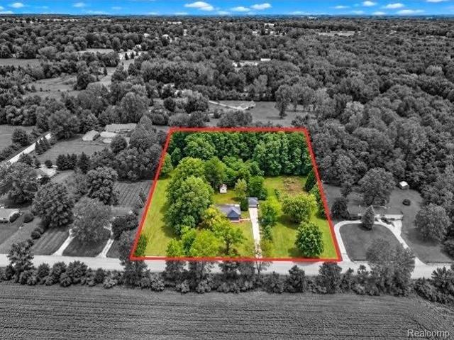 House for sale in New Boston, Michigan