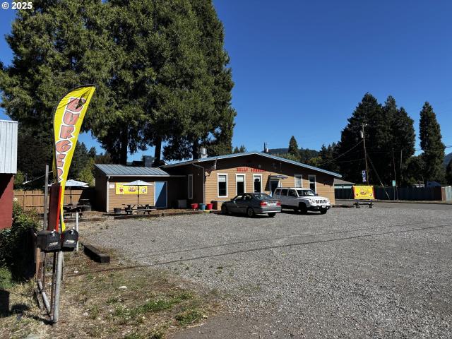 Commercial for sale in Oregonia