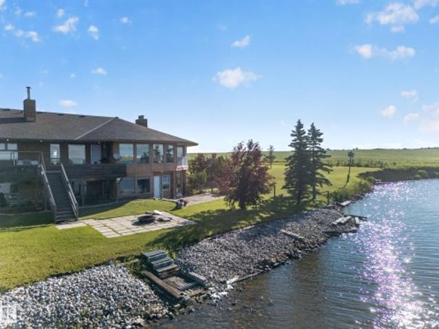 House for sale in Alberta
