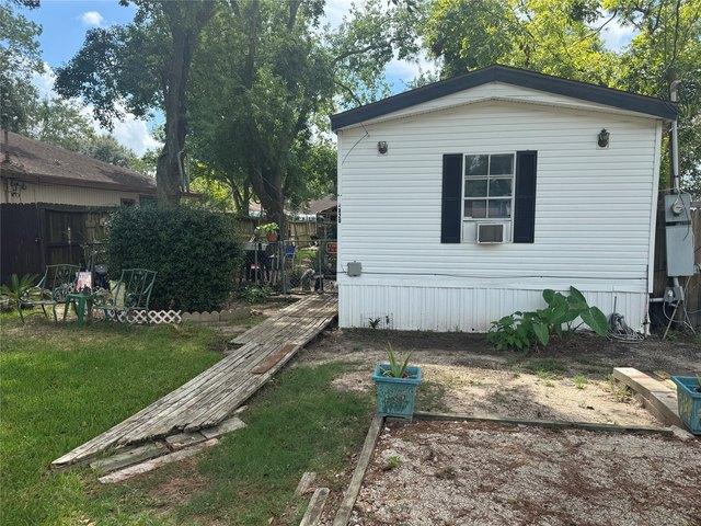 House for sale in Bacliff, Galveston County