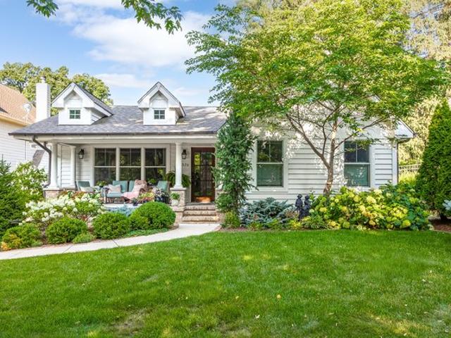 House for sale in Downers Grove, Illinois