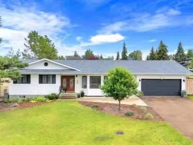 House for sale in Sylvan Lake