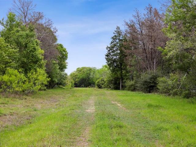Farm for sale in Lexington, Texas